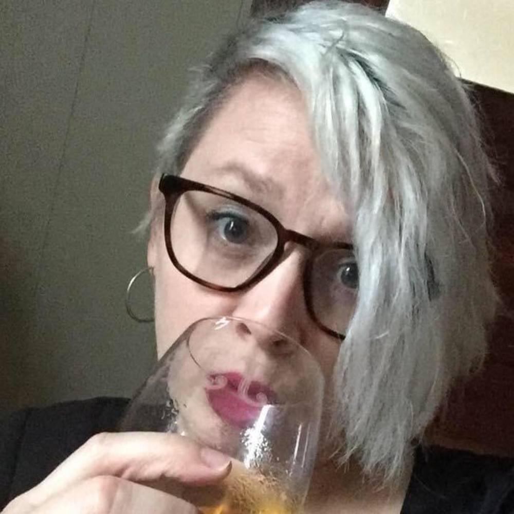Meet your Posher, Jennifer